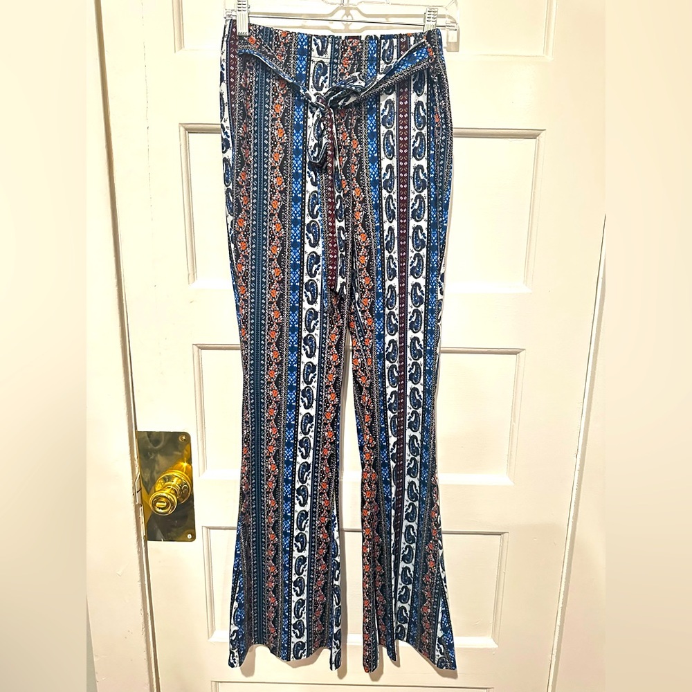 SHEIN tie waist paisley flare legging Size L NWT